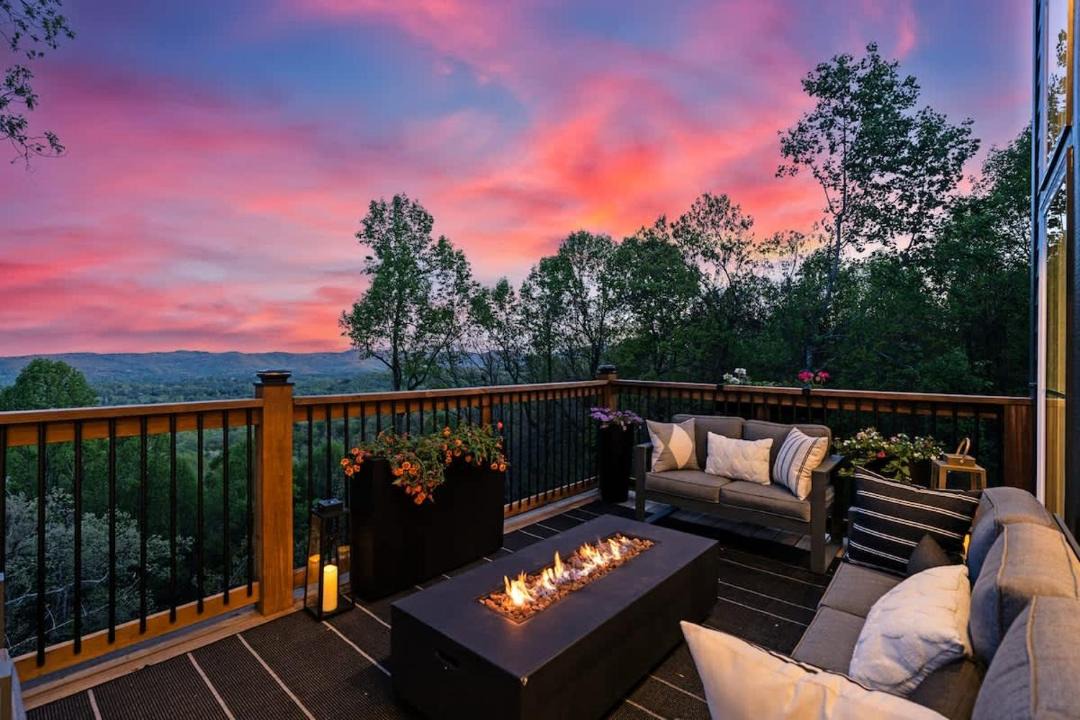 Photo of Patio Balcony in Laurel Park