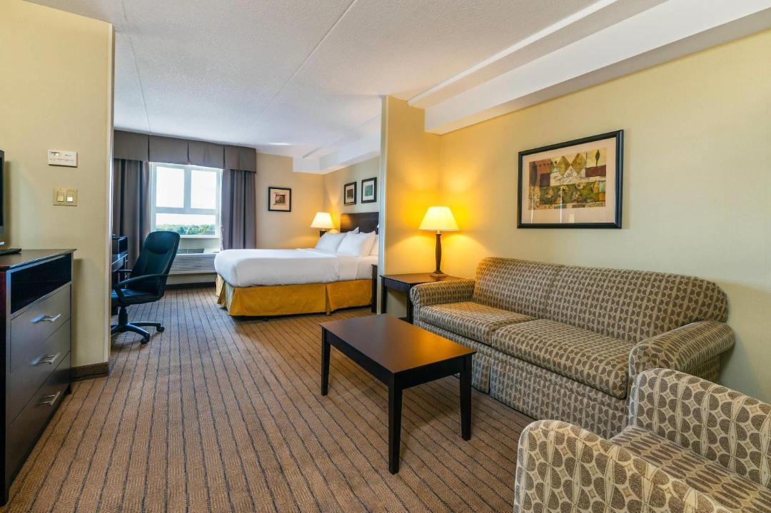 Photo of Bedroom in Kincardine