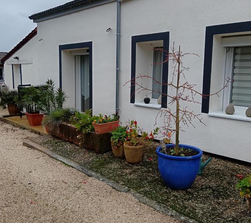 Photo of Others in Longeault