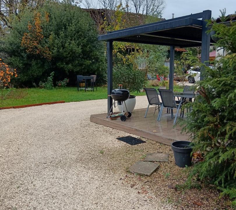 Photo of Others in Longeault