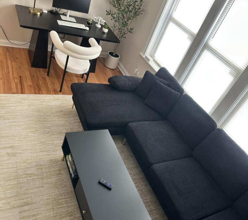 Photo of Livingroom in Irving Park East