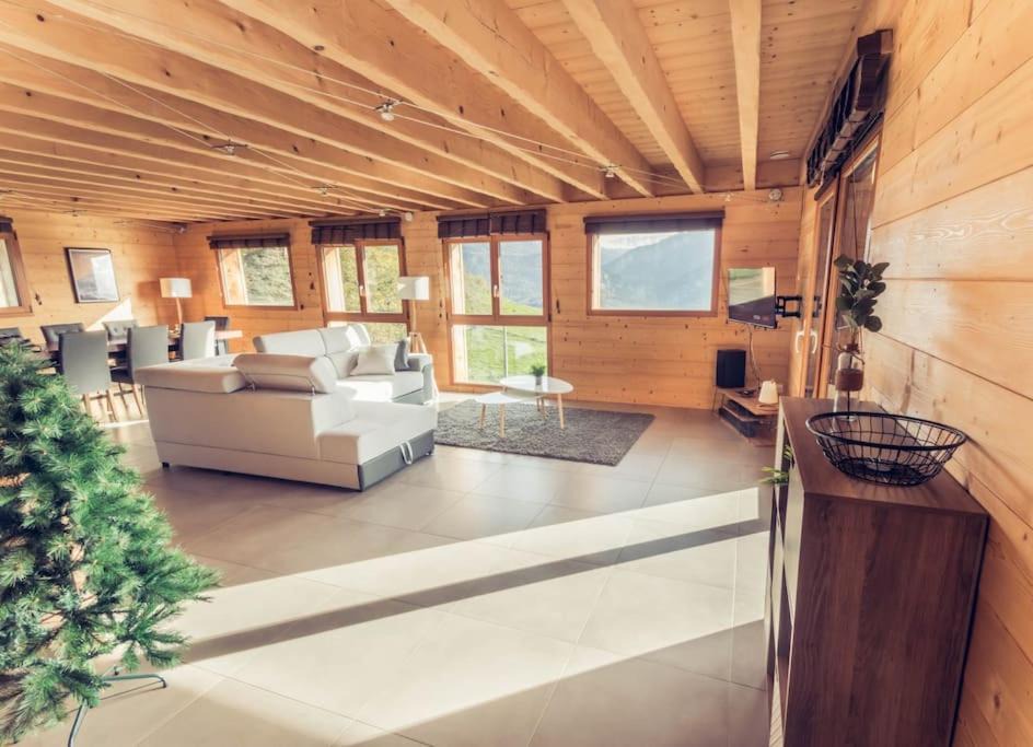 Photo of Others in Saint-Pierre-de-Genebroz