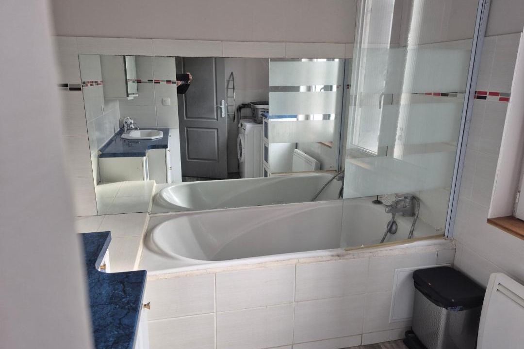 Photo of Bathroom in Chateau-Renault