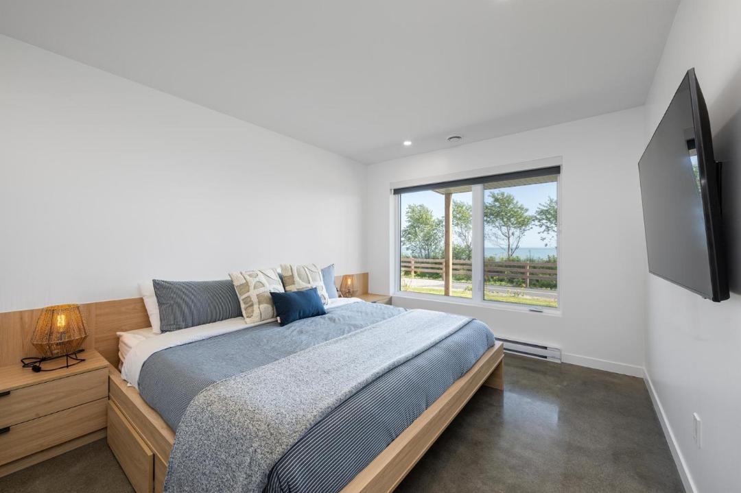 Photo of Bedroom in Petite-Riviere-Saint-Francois