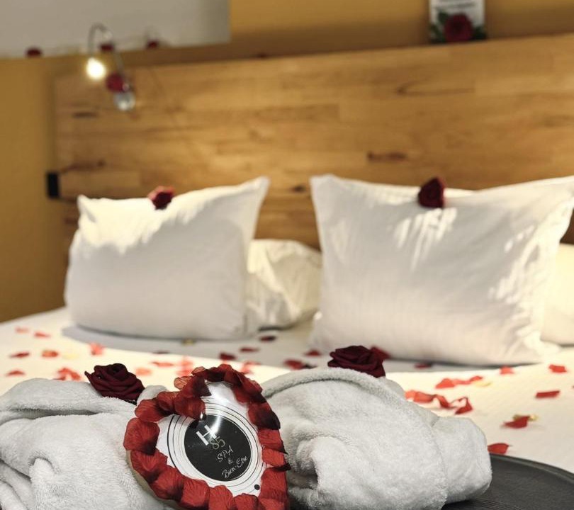 Photo of Others in Chatte