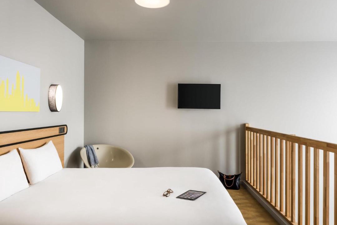 Photo of Bedroom in Petit-Colombes