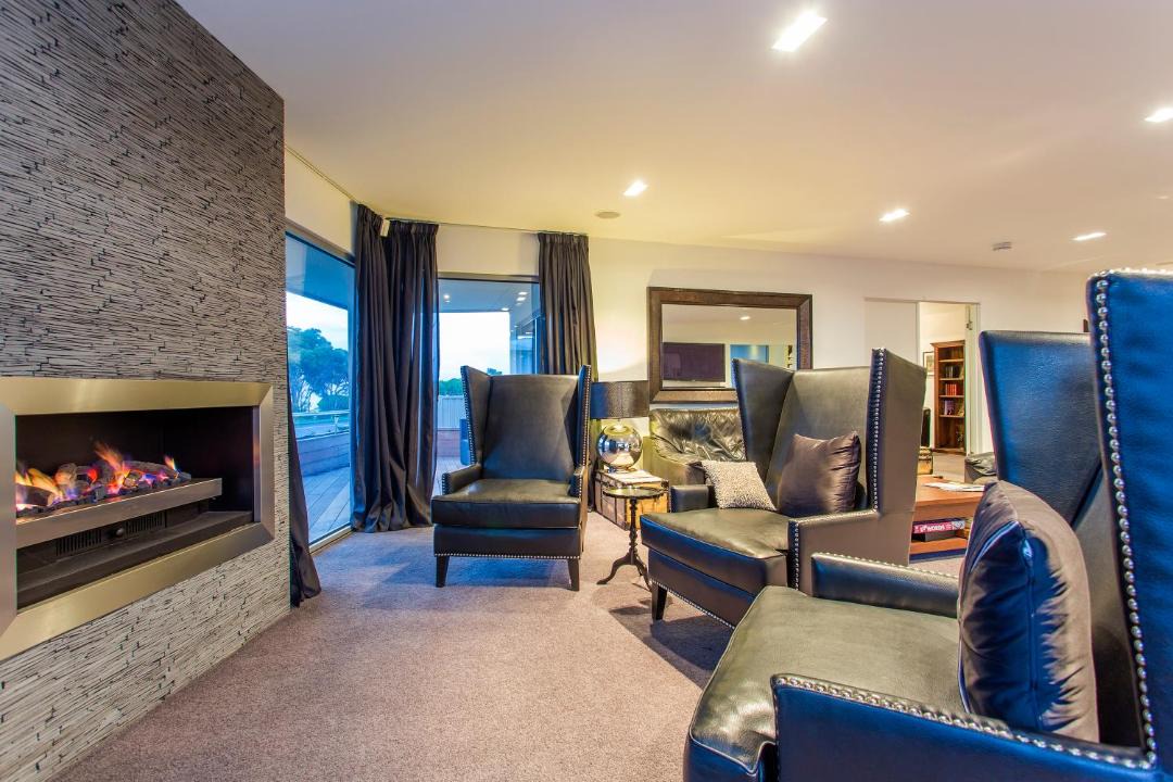 Photo of Livingroom in Indented Head