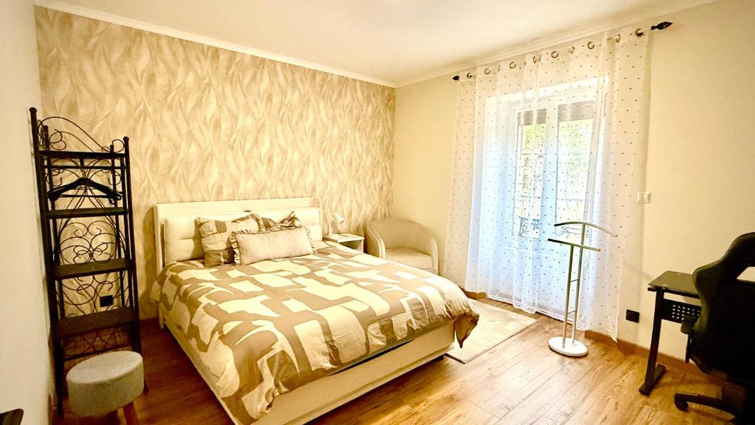 Photo of Others in Briey