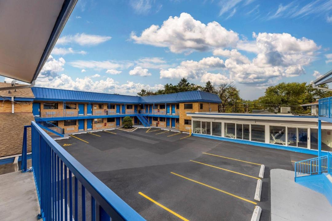 Photo of Others in Lyons