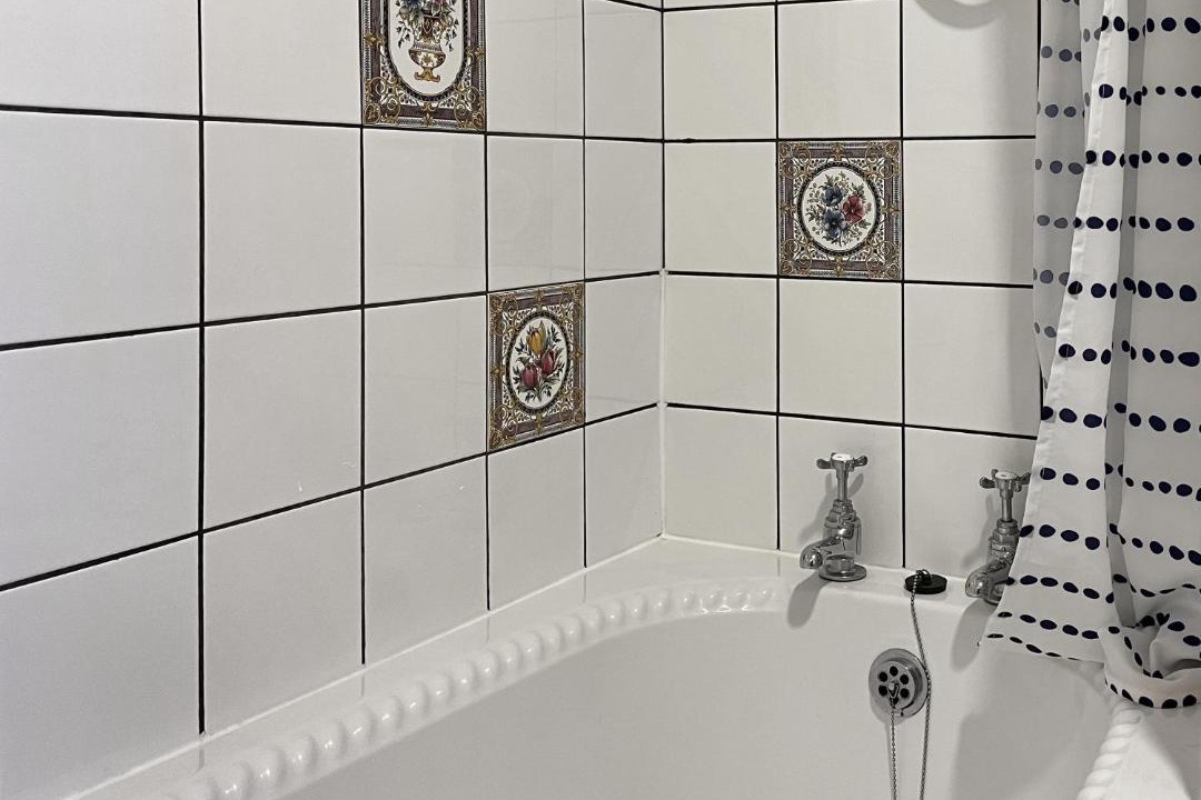 Photo of Bathroom in Lanteglos