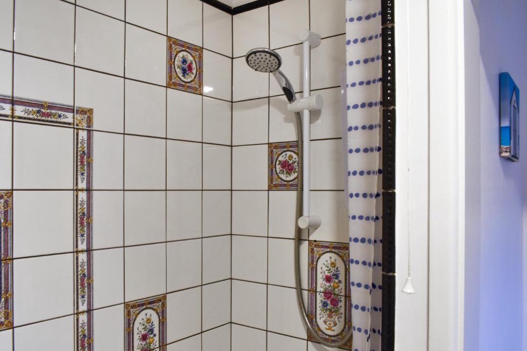 Photo of Bathroom in Lanteglos