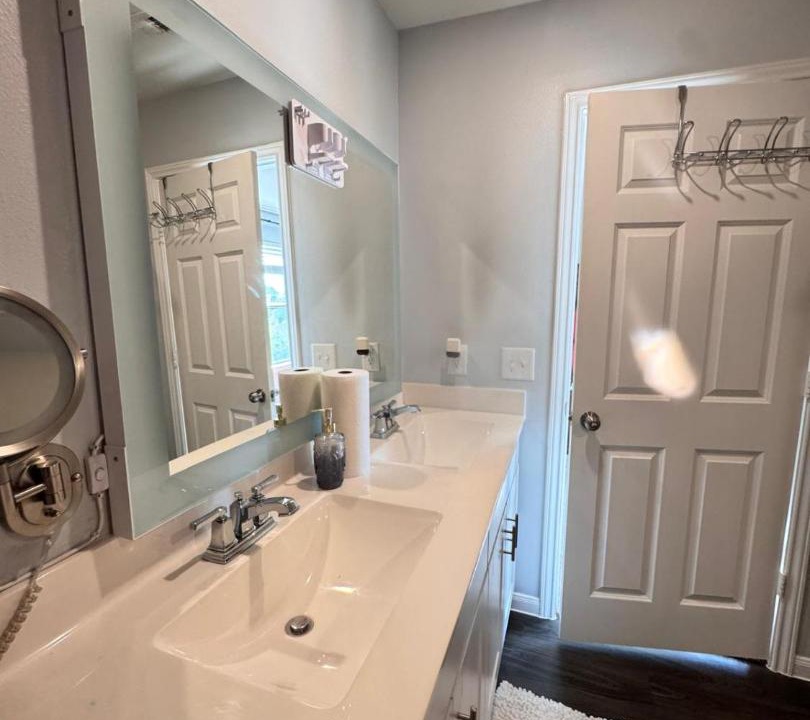 Photo of Bathroom in Southbelt/Ellington
