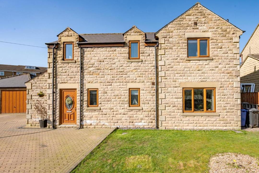 Photo of Others in Hoylandswaine