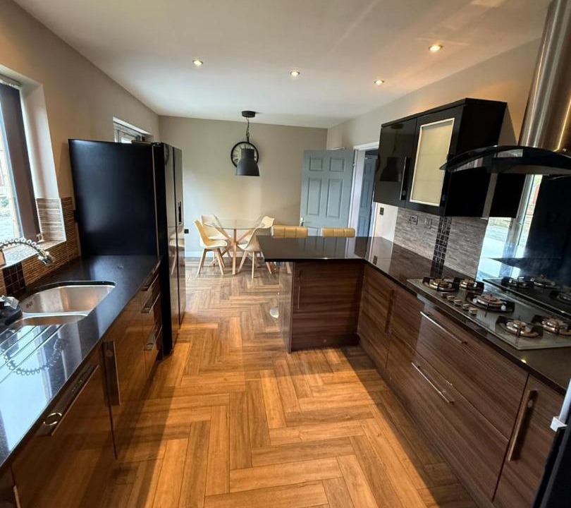 Photo of Others in Hoylandswaine