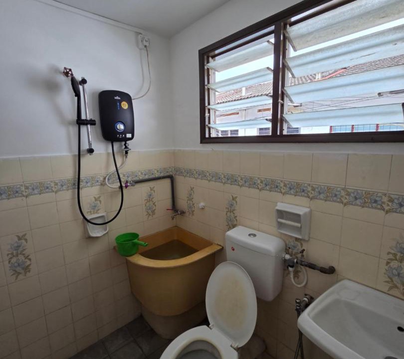 Photo of Bathroom in Kampung Simee