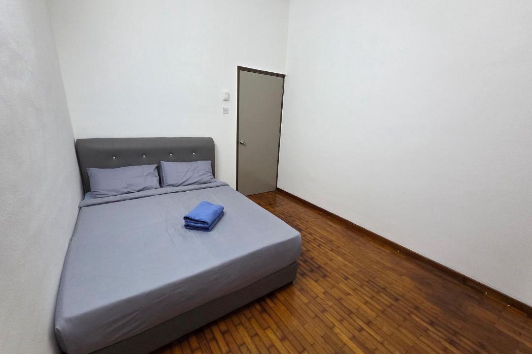 Photo of Bedroom in Kampung Simee