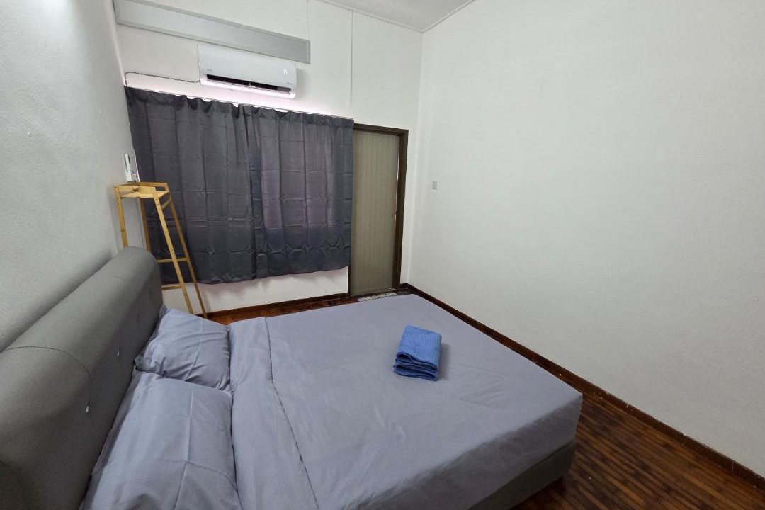 Photo of Bedroom in Kampung Simee