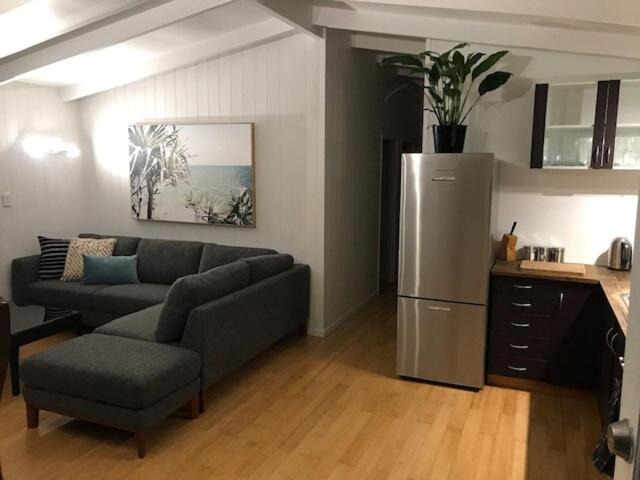 Photo of Others in Cable Bay