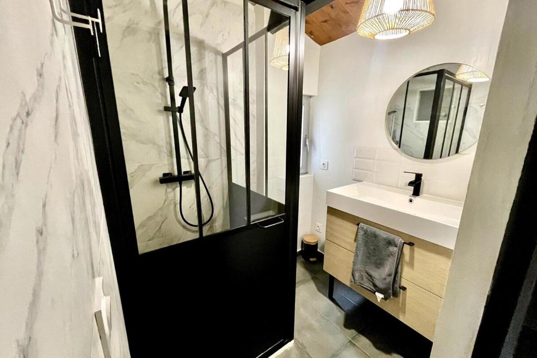 Photo of Bathroom in Belleville-sur-Vie