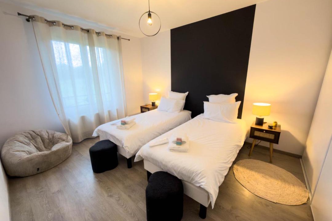 Photo of Bedroom in Vezeronce-Curtin