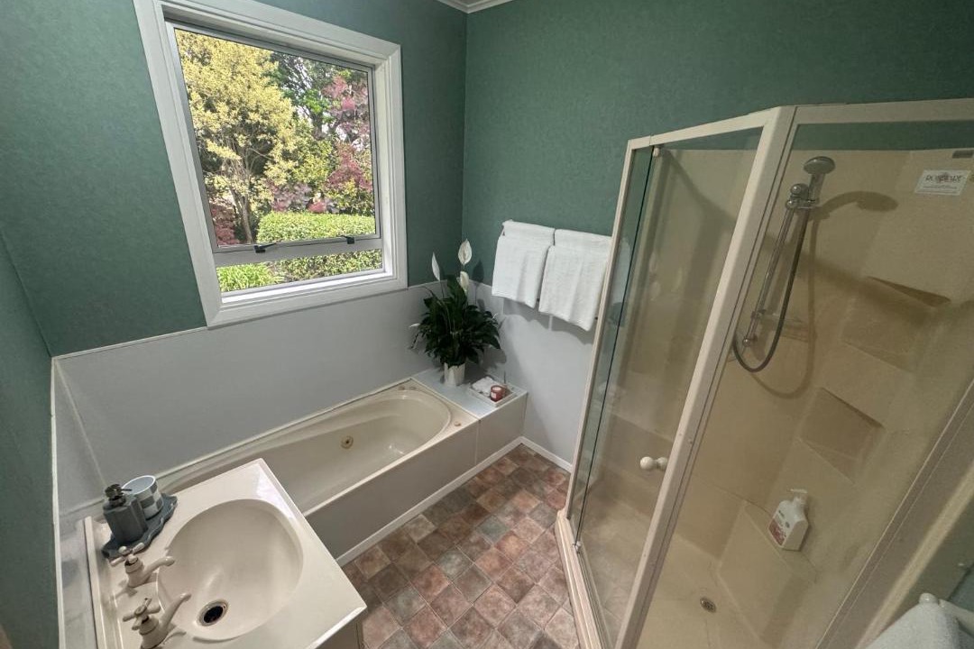 Photo of Bathroom in Clive