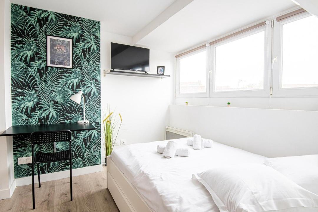 Photo of Others in Fives