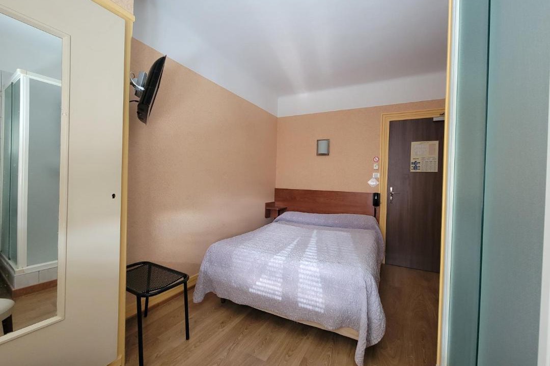 Photo of Bedroom in Bellegarde-sur-Valserine