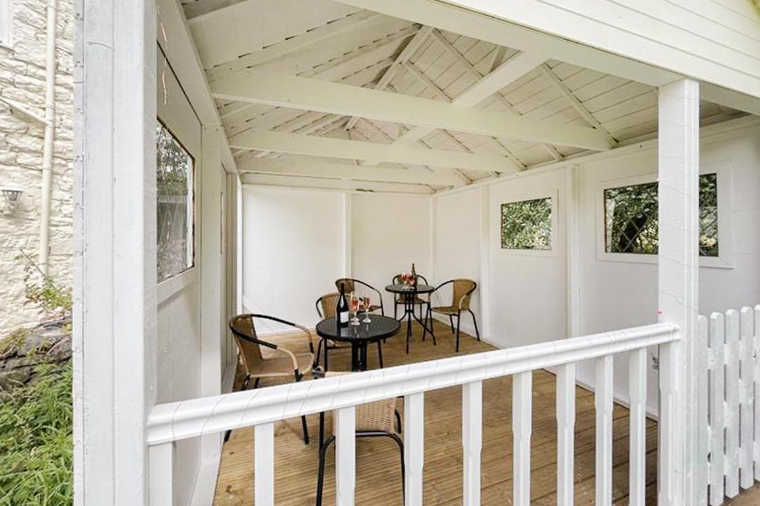 Photo of Patio Balcony in Llanarmon-yn-Ial