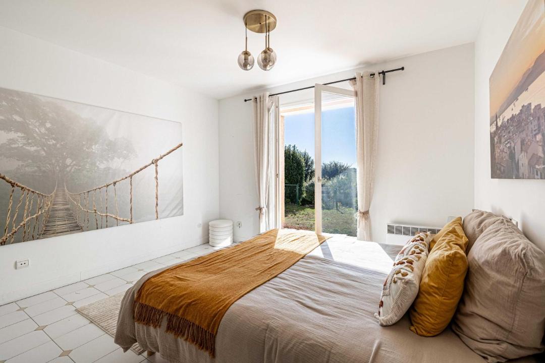 Photo of Bedroom in Biot
