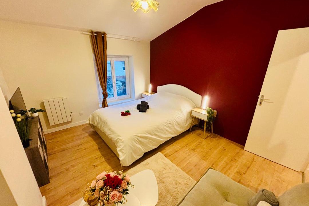 Photo of Bedroom in Saint-Etienne