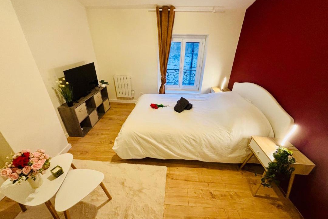Photo of Bedroom in Saint-Etienne