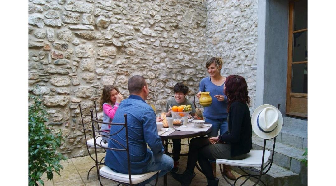 Photo of Human In Picture in Caunes-Minervois