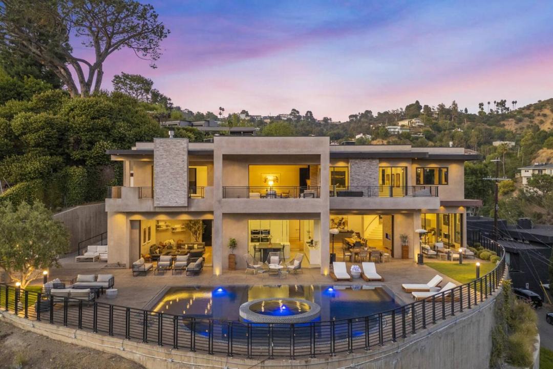 Photo of Others in Hollywood Hills