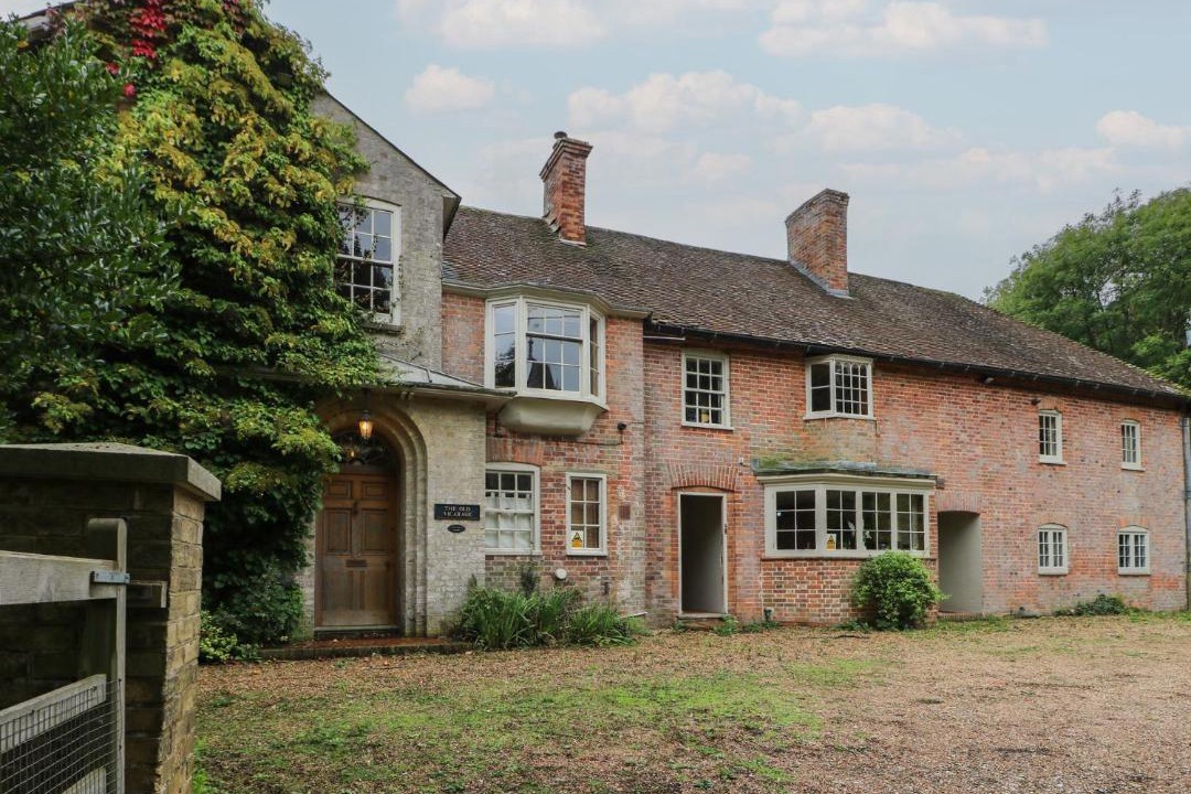 Photo of Others in Etchinghill