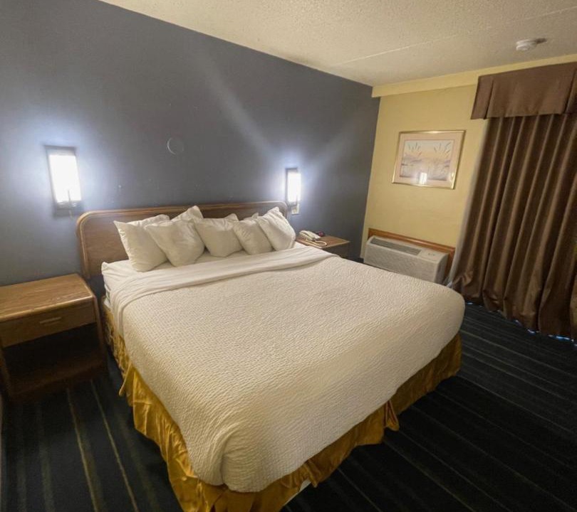Photo of Bedroom in Northwest Colorado Springs