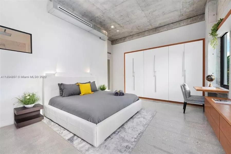 Photo of Bedroom in Biscayne Park