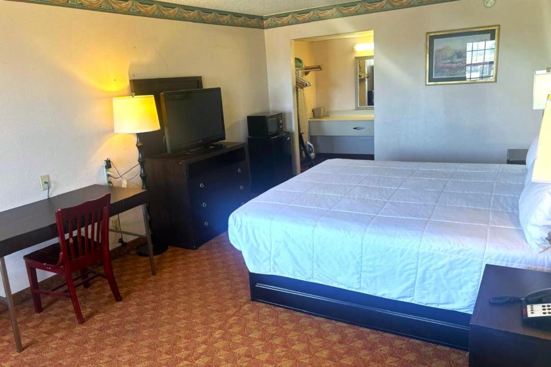 Photo of Bedroom in Whitesboro