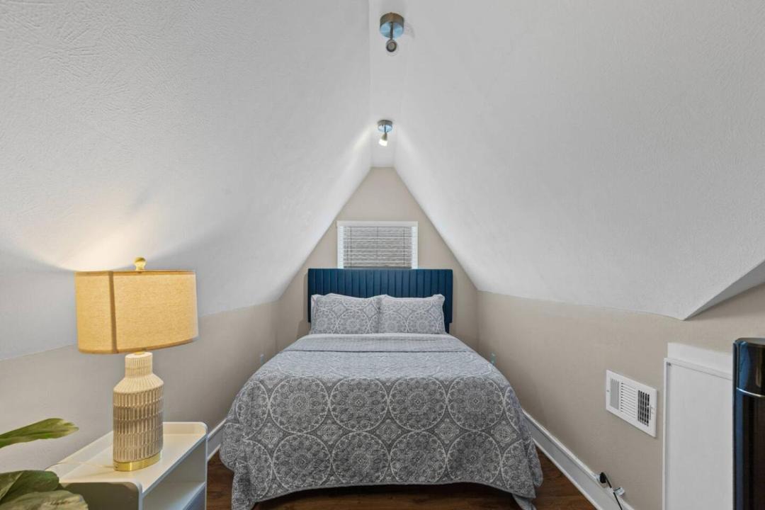 Photo of Bedroom in North Hi Mount