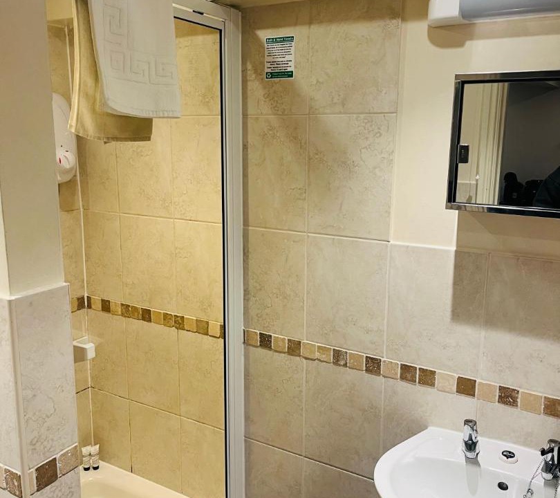 Photo of Bathroom in Claypole