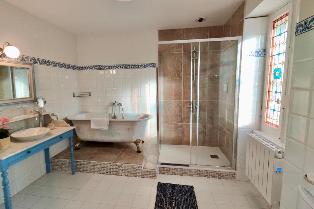 Photo of Bathroom in Saint-Affrique-les-Montagnes