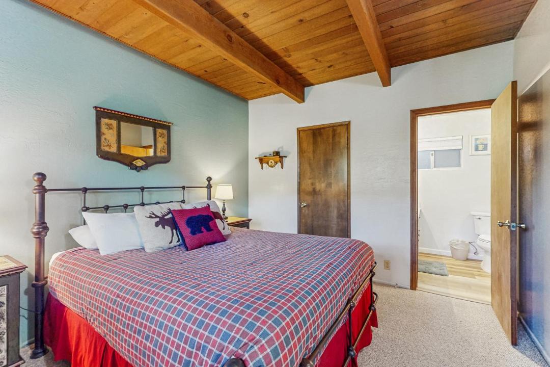 Photo of Bedroom in Arrowhead Villas