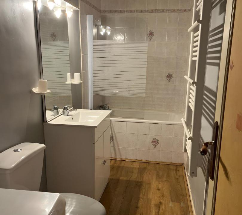 Photo of Bathroom in Massangis