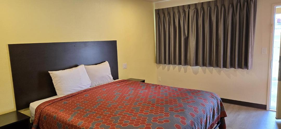 Photo of Bedroom in Lodi