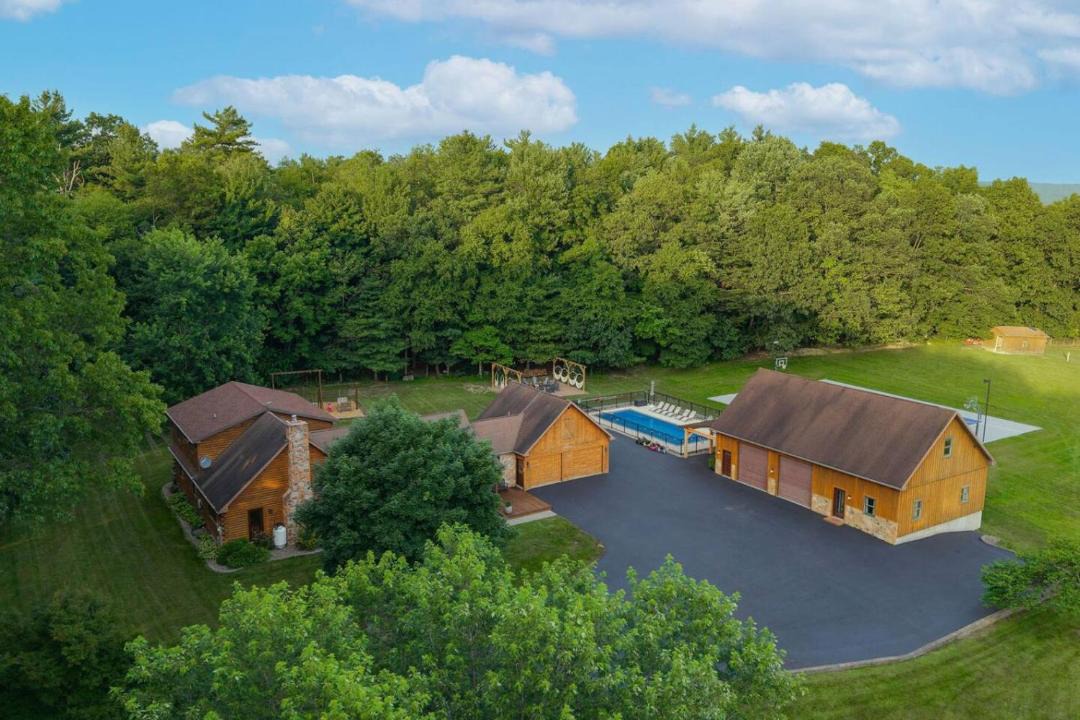 Photo of Others in Elliottsburg