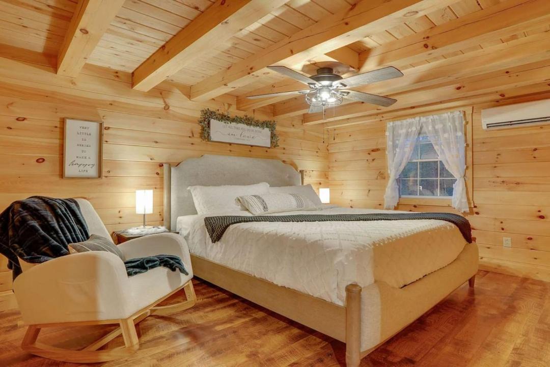 Photo of Bedroom in Cocolamus