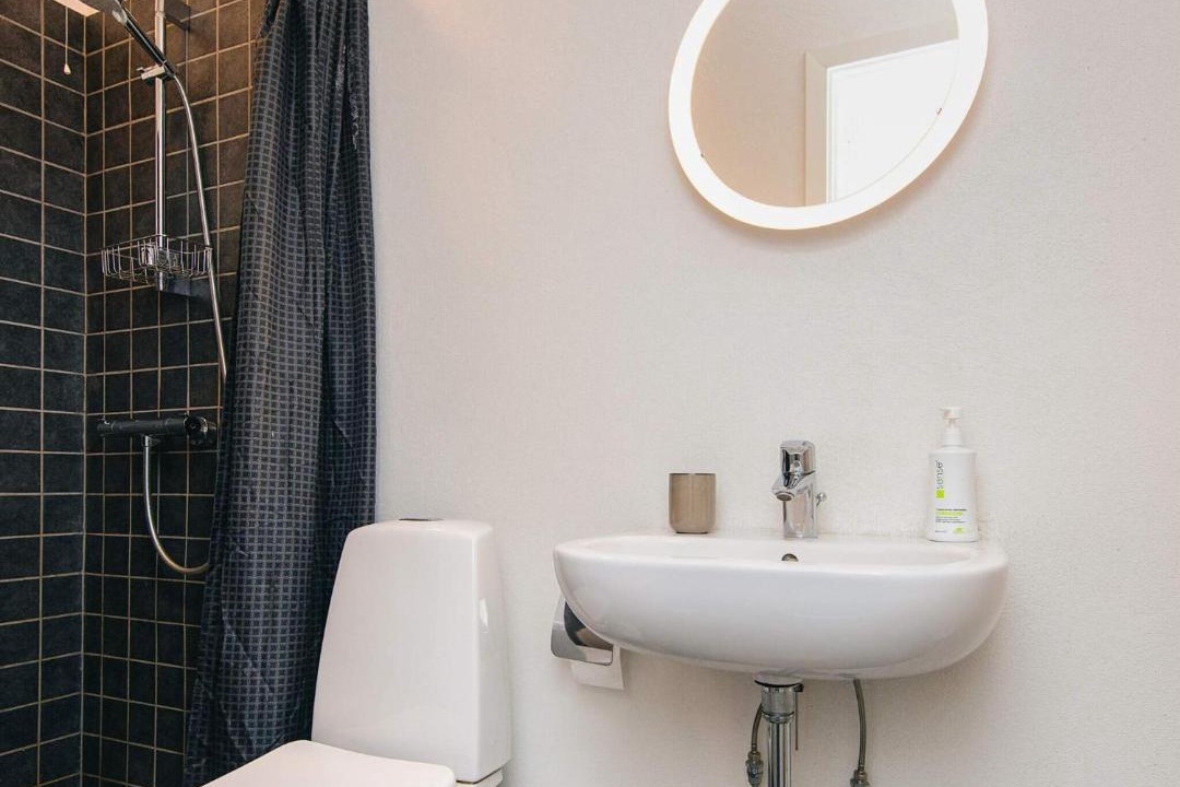 Photo of Bathroom in Give