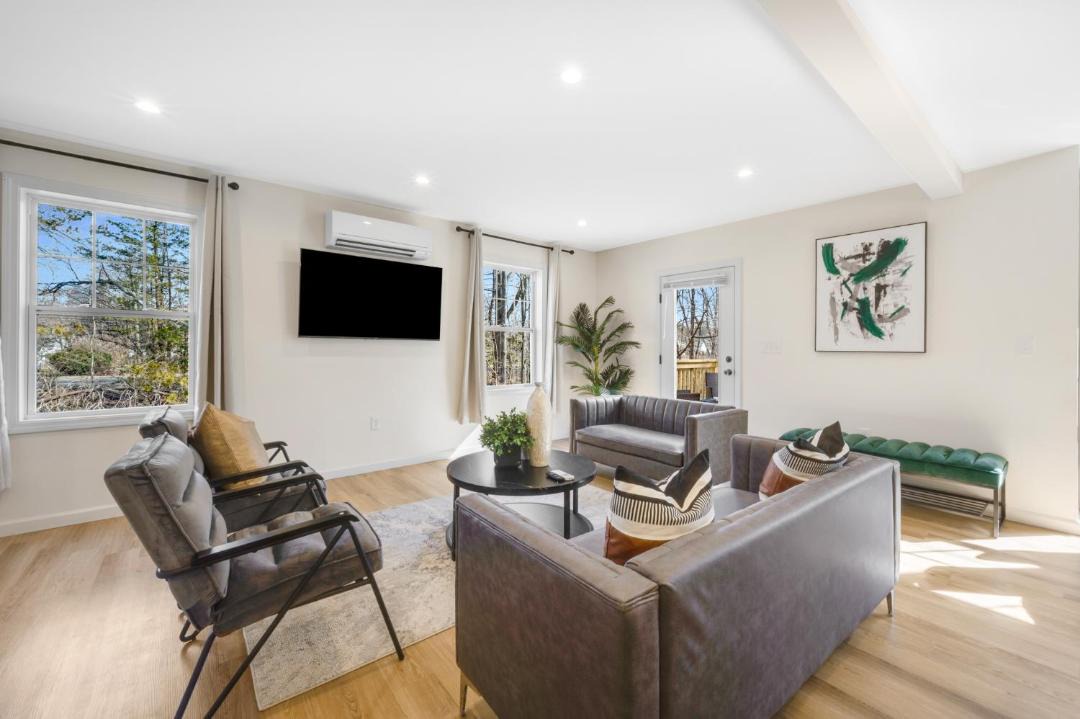 Photo of Others in Maple Hill