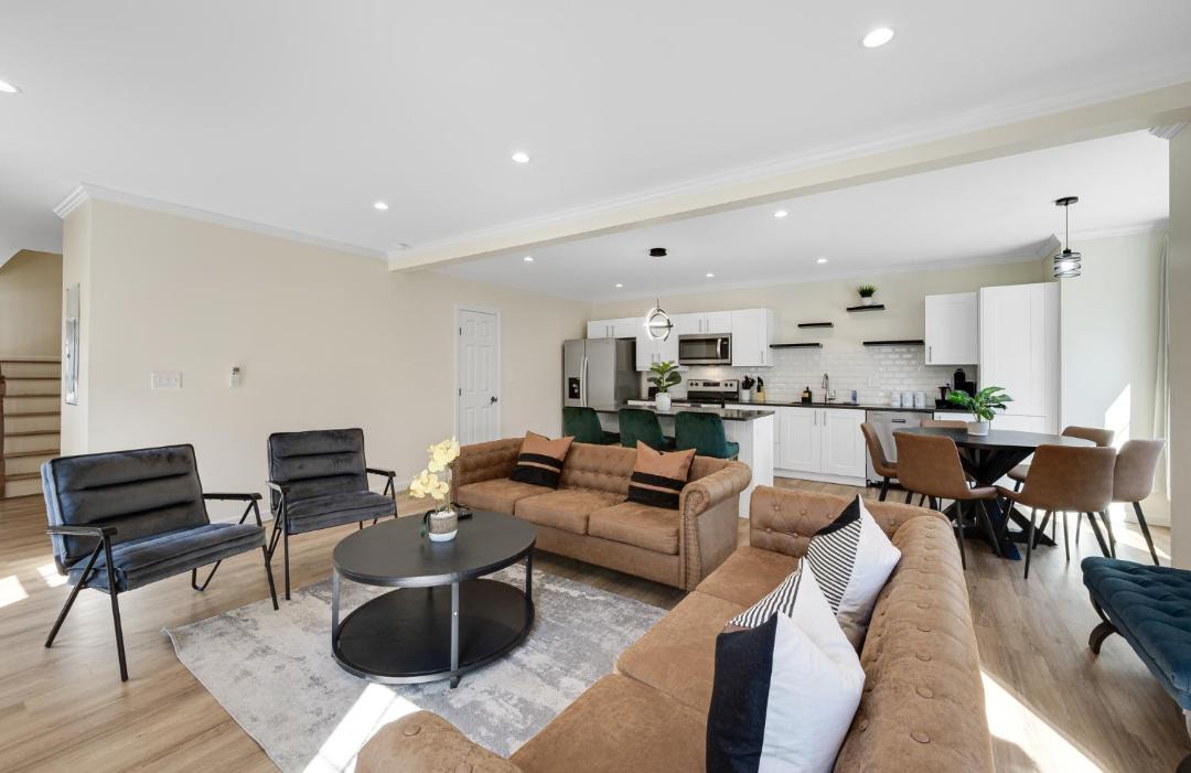 Photo of Others in Maple Hill