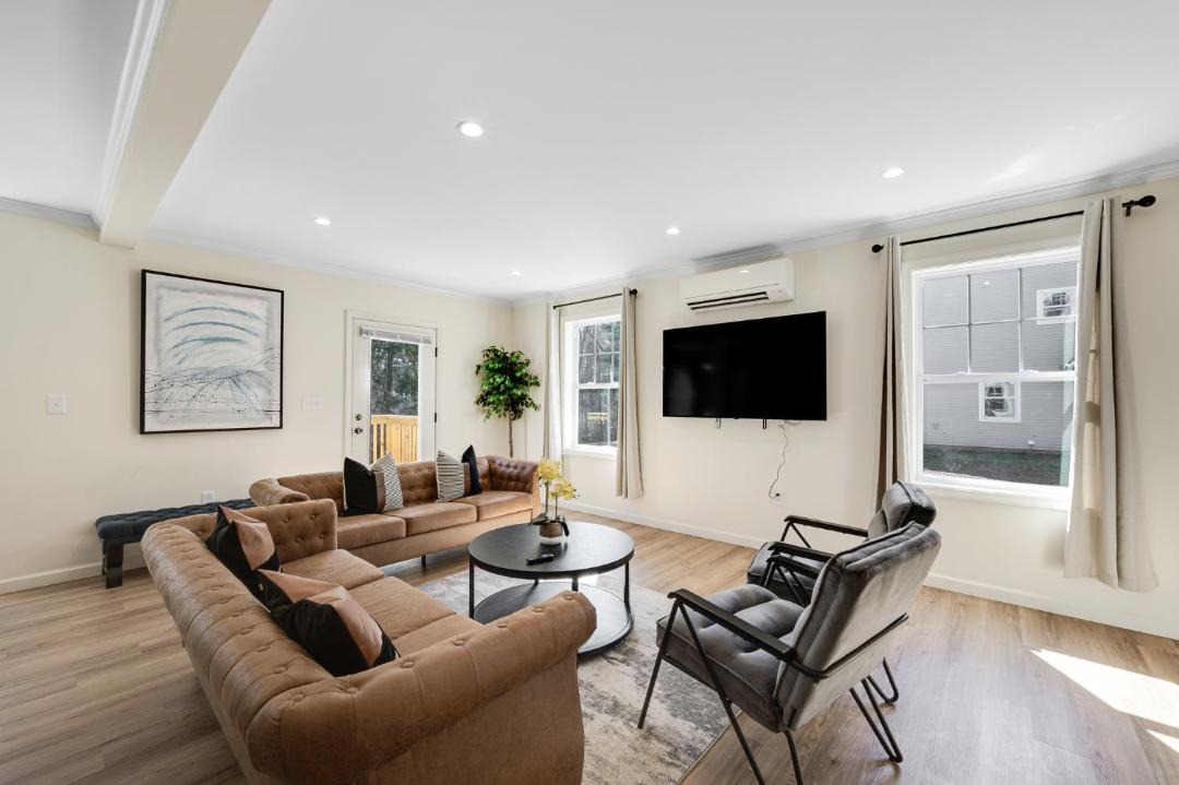 Photo of Others in Maple Hill