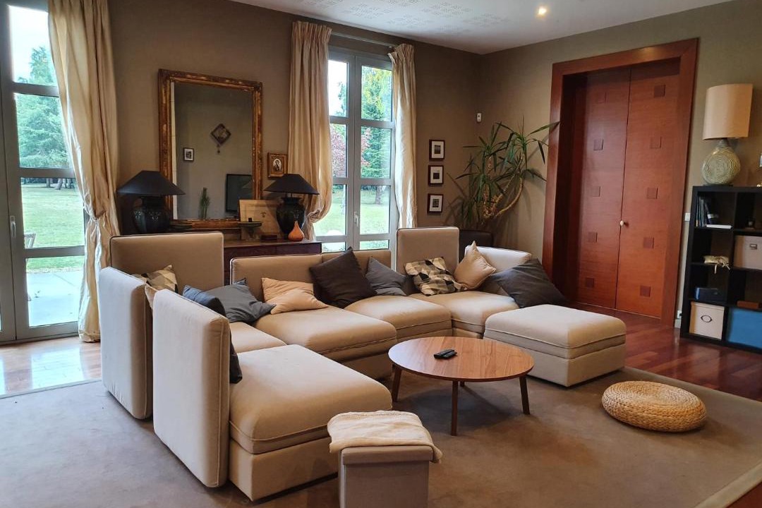 Photo of Others in Droizy